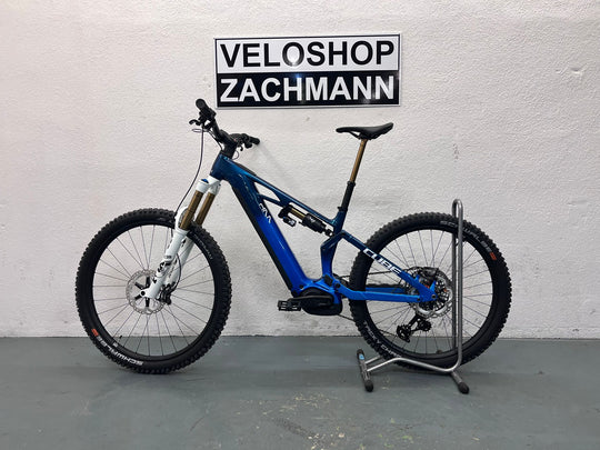 Cube Stereo Hybrid ONE77 HPC AT 800 actionteam