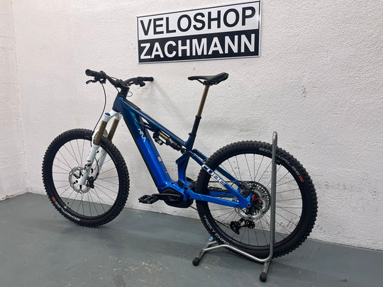 Cube Stereo Hybrid ONE77 HPC AT 800 actionteam