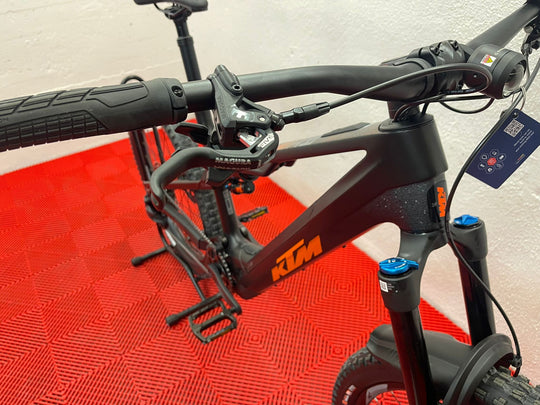 KTM MACINA KAPOHO MASTER L DI2 2026