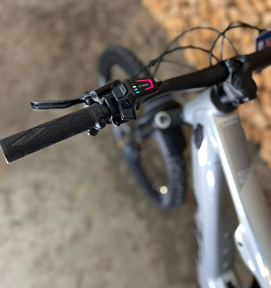 KTM MACINA LYCAN 772 starlight silver eBike