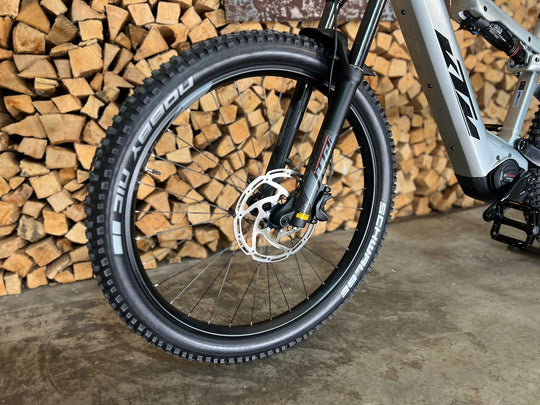 KTM MACINA LYCAN 772 starlight silver eBike