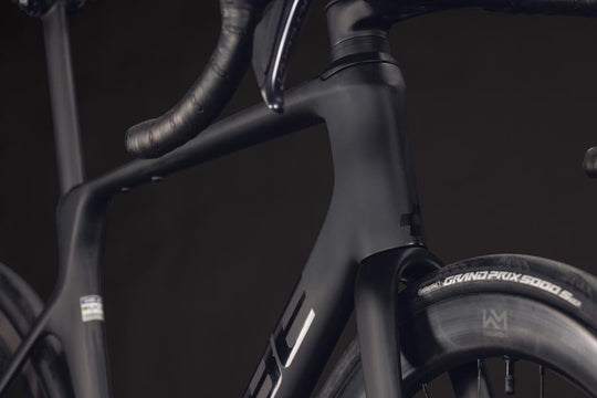 Cube Agree C:62 Pro carbon´n´black