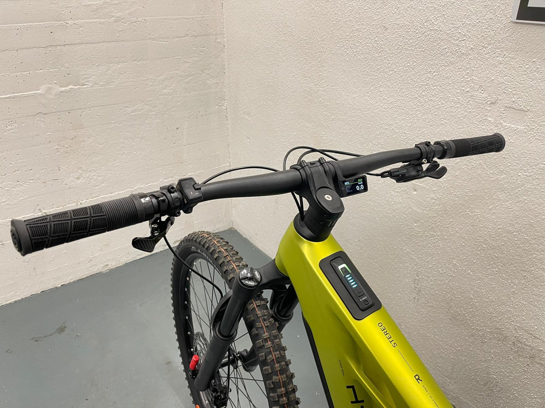 Cube Stereo Hybrid ONE44 HPC Race 800