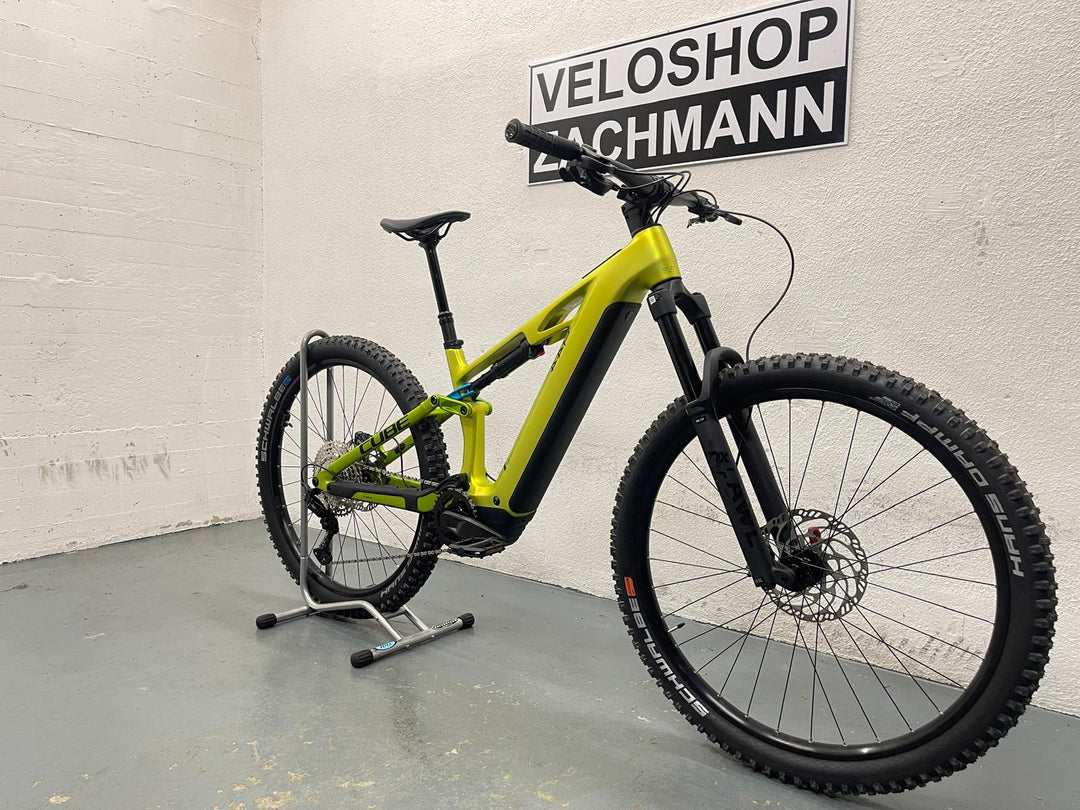 Cube Stereo Hybrid ONE44 HPC Race 800