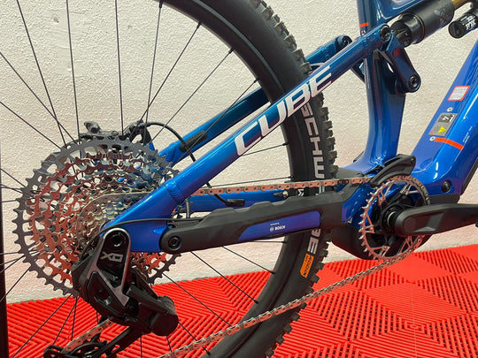 Cube Stereo Hybrid ONE77 HPC AT 800 actionteam