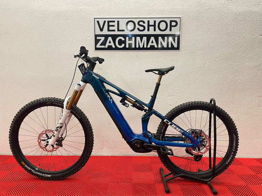 Cube Stereo Hybrid ONE77 HPC AT 800 actionteam