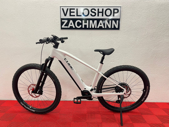 Cube Reaction Hybrid SLT 800