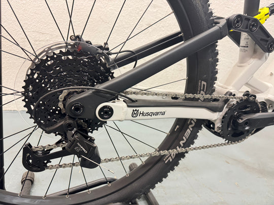 Husqvarna Hard Cross HC1