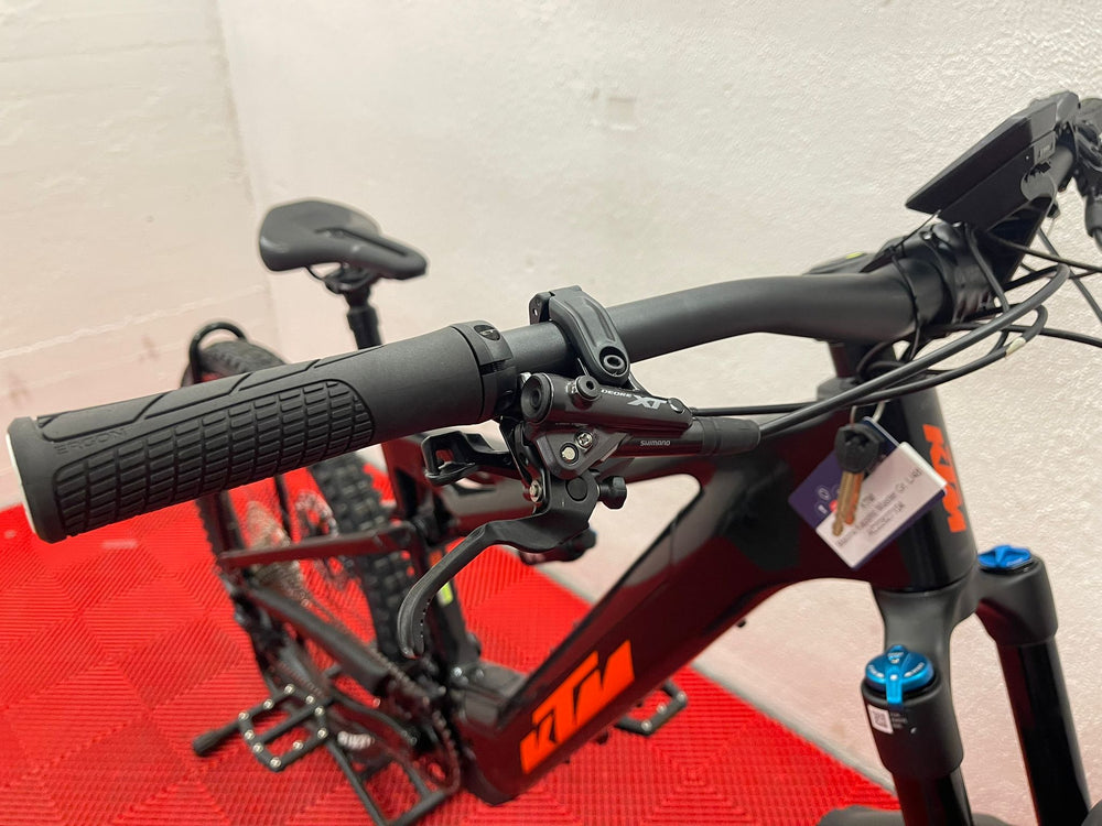 KTM MACINA KAPOHO MASTER