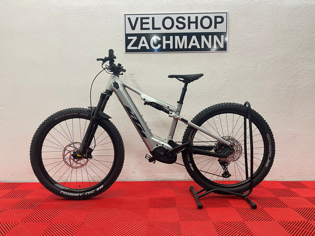 KTM MACINA LYCAN 772