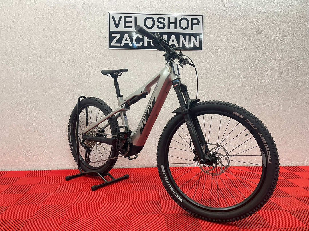KTM MACINA LYCAN 772
