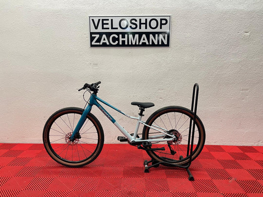 Superior F.L.Y. 24" D Matte Teal 11.0