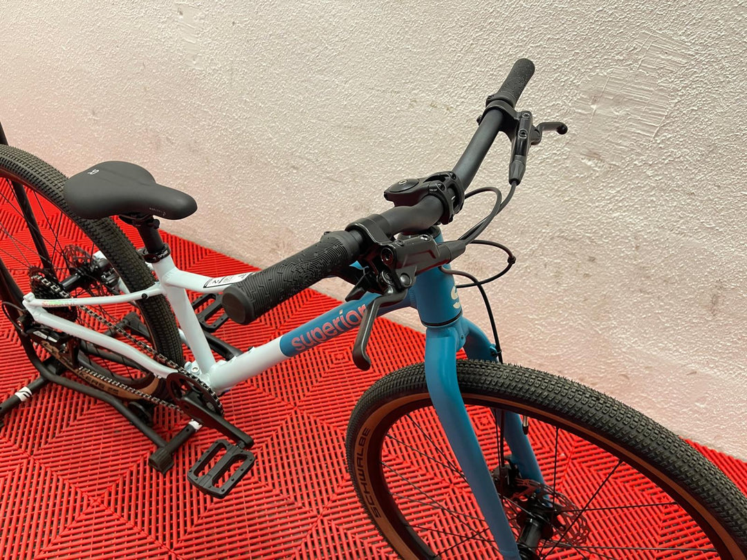 Superior F.L.Y. 24" D Matte Teal 11.0