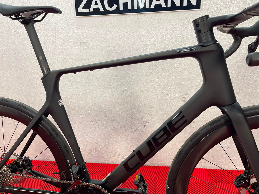 Cube Agree C:62 Pro carbon´n´black