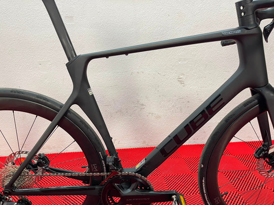 Cube Agree C:62 Pro carbon´n´black