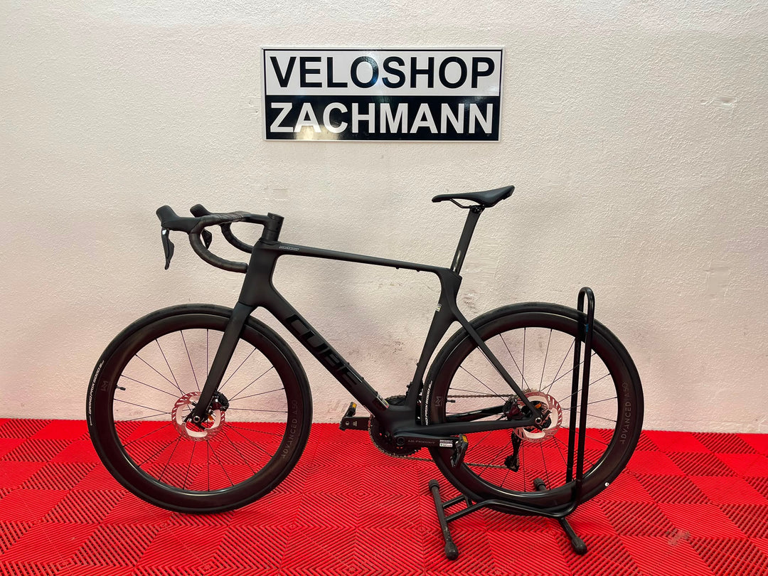 Cube Agree C:62 Pro carbon´n´black
