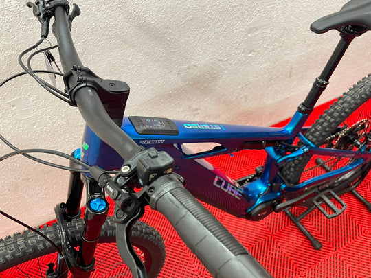 Cube Stereo Hybrid ONE44 HPC Race 800 nebula´n´prizm