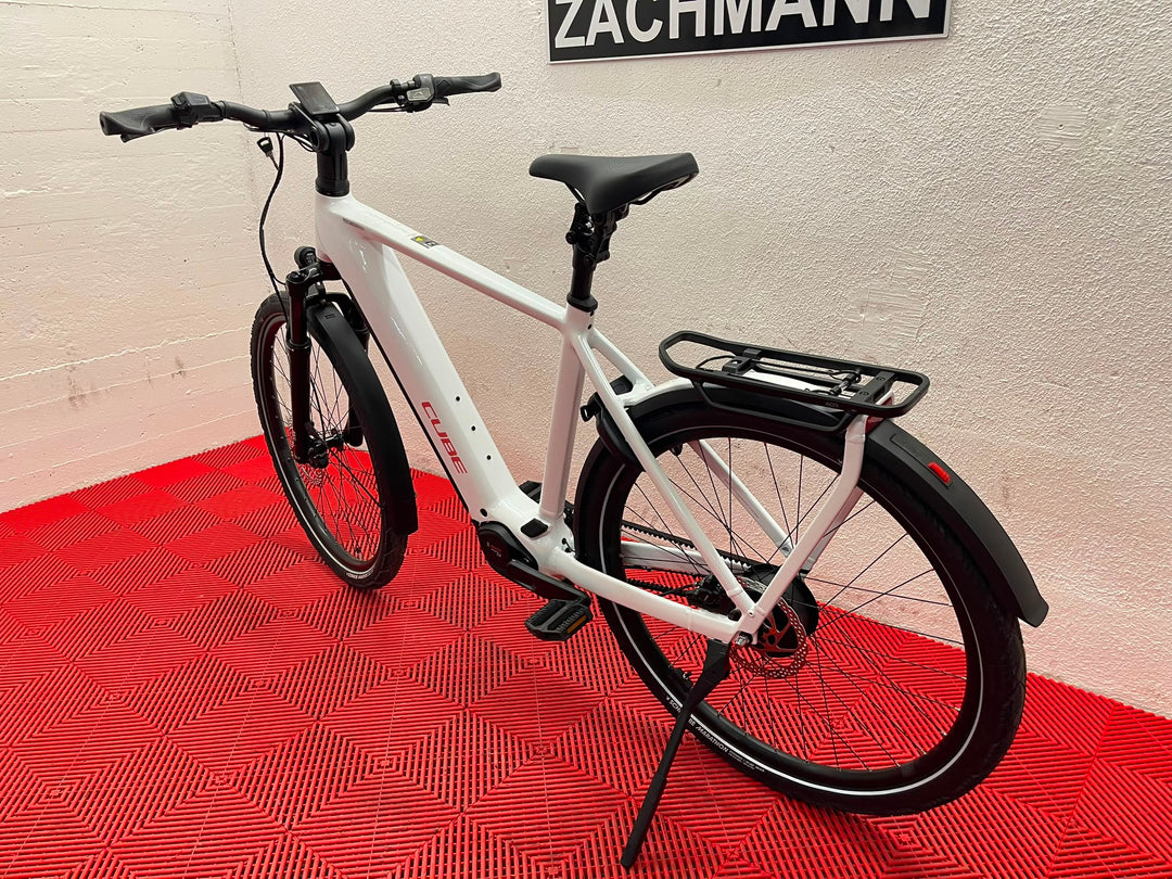 Cube Kathmandu Hybrid Deluxe Pro 800 metallicwhite´n´chrome