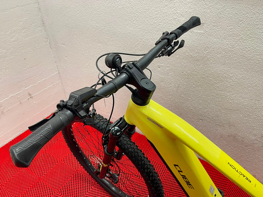Cube Reaction Hybrid Race 800 bananasplit´n´black