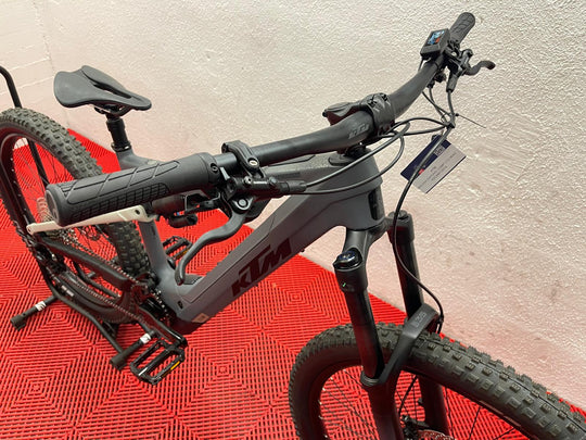 KTM MACINA KAPOHO COMP LTD 2026