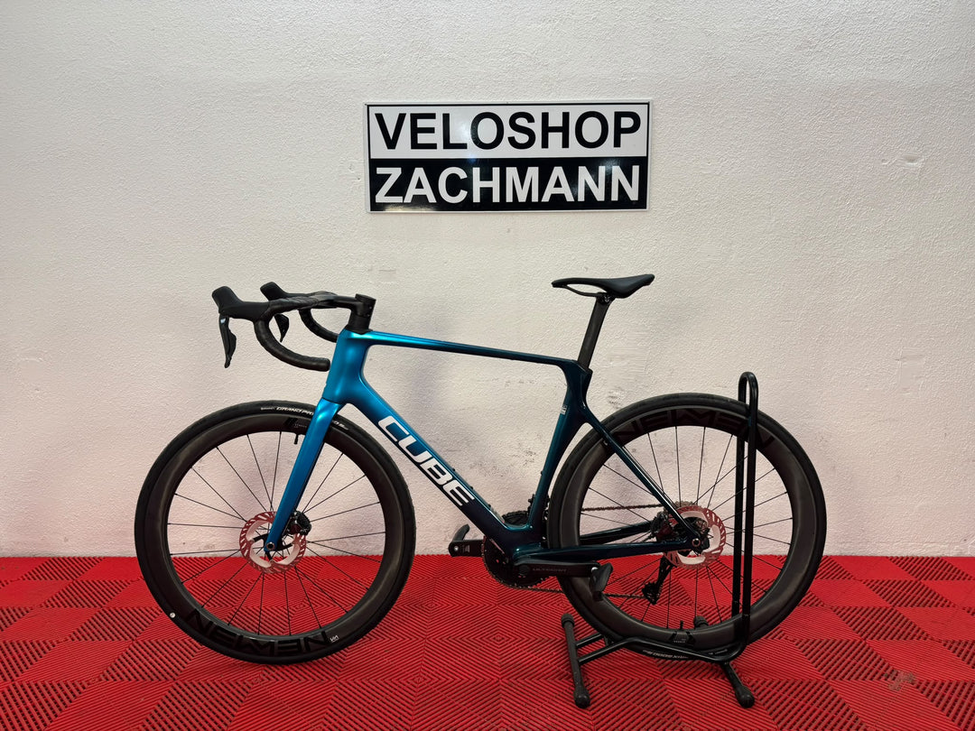 Cube Agree C:62 Race chromeblue´n´liquidblue