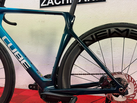 Cube Agree C:62 Race chromeblue´n´liquidblue