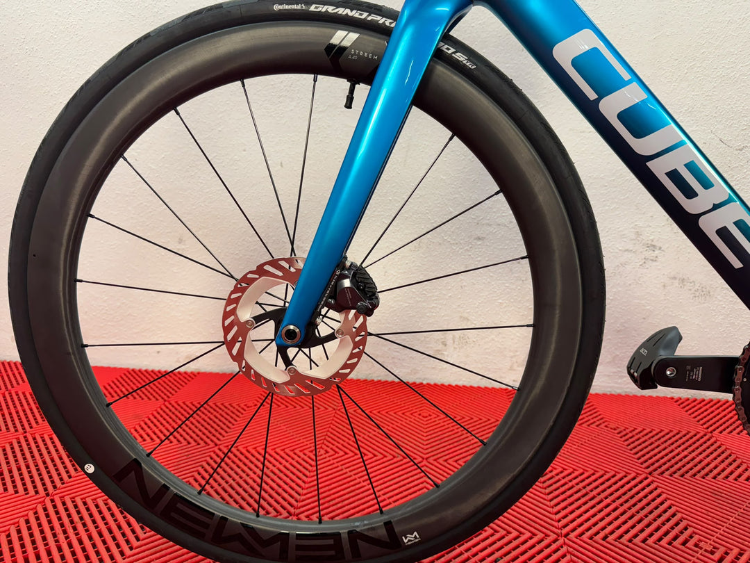 Cube Agree C:62 Race chromeblue´n´liquidblue