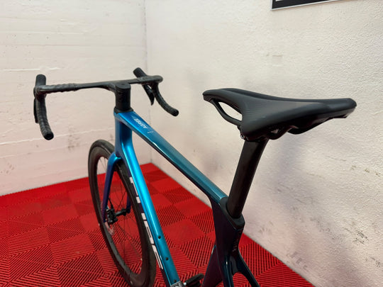 Cube Agree C:62 Race chromeblue´n´liquidblue