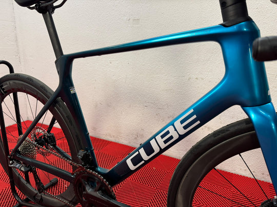 Cube Agree C:62 Race chromeblue´n´liquidblue