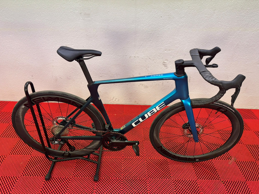 Cube Agree C:62 Race chromeblue´n´liquidblue