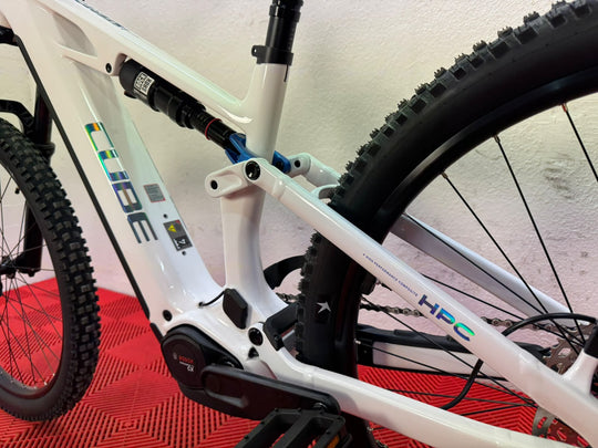 Cube Stereo Hybrid ONE44 HPC Pro 800 metallicwhite´n´blue