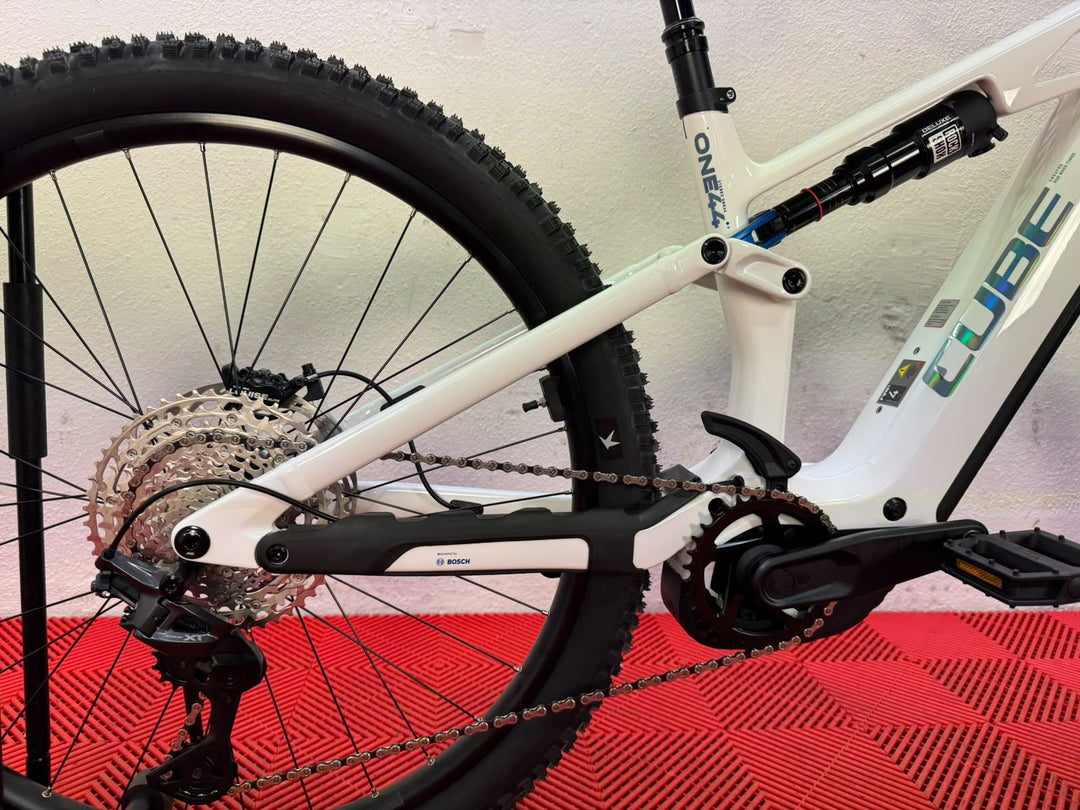 Cube Stereo Hybrid ONE44 HPC Pro 800 metallicwhite´n´blue