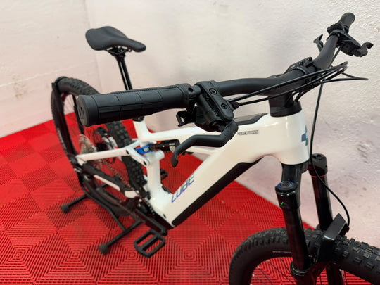 Cube Stereo Hybrid ONE44 HPC Pro 800 metallicwhite´n´blue